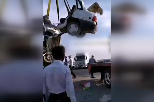 فیلم | صحنه تصادف پراید کمر شکسته با تریلی!