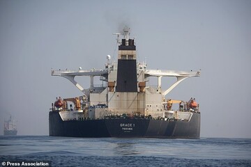 سفیر ایران در لندن: کشتی آدریان دریا امشب جبل الطارق را ترک می کند