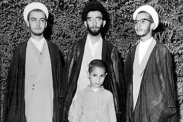 تصویری کم دیده شده از رهبر انقلاب در دوران جوانی