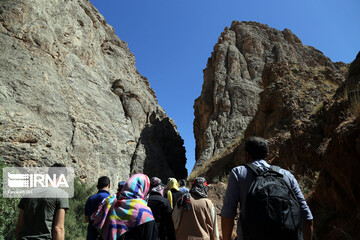 گردشگران در تنگه واشی