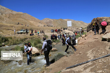 گردشگران در تنگه واشی
