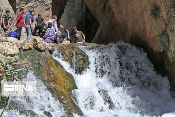 گردشگران در تنگه واشی