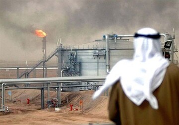 بلومبرگ: میادین نفتی عربستان زیر آتش قرار گرفته‌اند