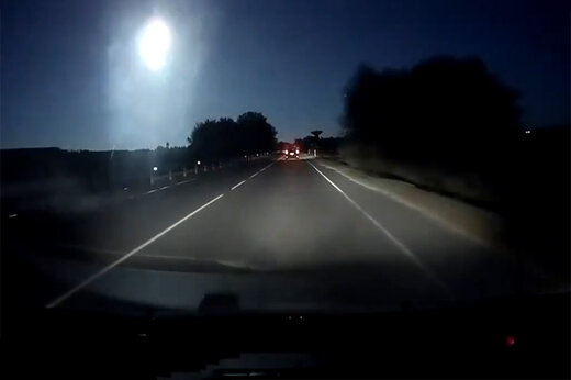 فیلم | لحظه عبور شهاب سنگ عظیم در آسمان ایتالیا!