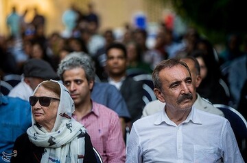 بیوک میرزایی در اختتامیه جشنواره رادیویی نوایش