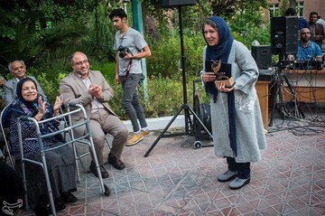 فریبا متخصص در اختتامیه جشنواره رادیویی نوایش