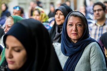 فریبا متخصص در اختتامیه جشنواره رادیویی نوایش