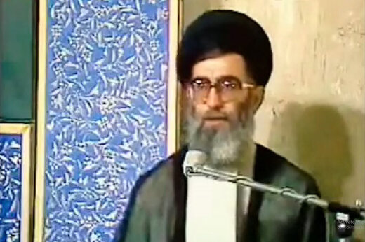 فیلم | تبریک عید غدیر توسط رهبرانقلاب به امام خمینی(ره)