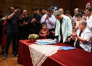 کیکی که نوازندگان نوجوان برای جشن تولد حسین علیزاده گرفتند | عکس