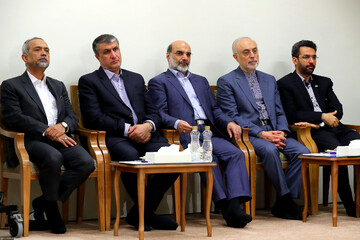 دیدار رئیس‌جمهور و اعضای هیئت دولت با رهبر معظم انقلاب اسلامی