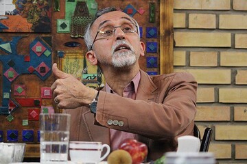 ناصری: عارف باید در رفتارش تجدیدنظر کند /کارگزاران قدرت محور است