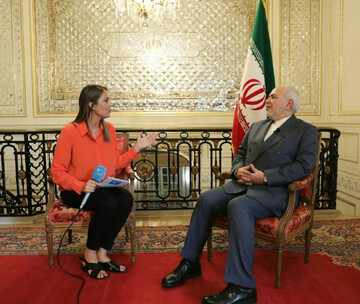 محمد جواد ظريف: "سياسة الترهيب الأمريكية لن تنجح مع الإيرانيين" 