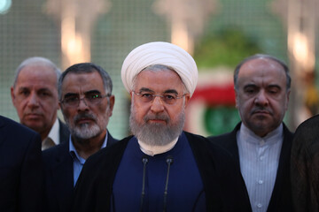الرئيس روحاني : خطاب الثورة يتسم باستيعاب الآخر/صور