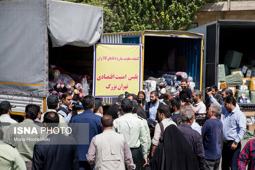 کشف کامیون‌های میلیاردی کالای قاچاق در تهران