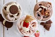 رول بستنی تایلندی و بستنی فروش ماهر
