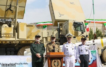 بازدید فرمانده کل ارتش از سامانه باور373