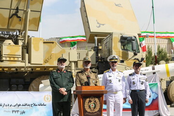 فرمانده کل ارتش: متناسب با همه تهدیدها، سلاح راهبردی تولید کردیم/معاون وزارت دفاع: پاسخ‌مان به تهدیدها غافلگیرکننده خواهد بود