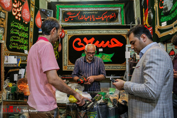 بازار سیاهه فروشی در آستانه محرم