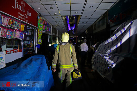 مانور اطفای حریق آتش نشانی در بازار تهران
