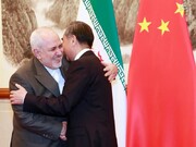 تصاویر | دیدار صمیمانه ظریف با وزیر خارجه چین