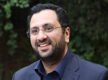 بلوغ یک جشنواره بلوغ یک جشنواره