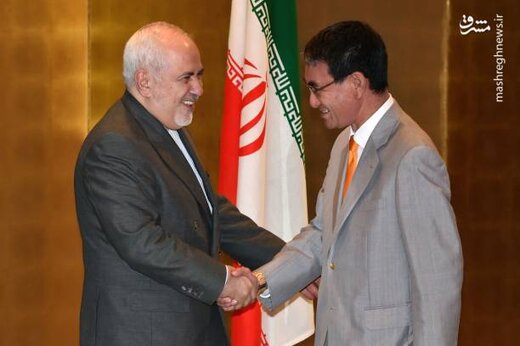 دیدار محمد جواد ظریف، وزیر امور خارجه ایران با کونو تارو، وزیر امور خارجه ژاپن