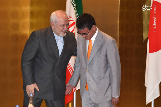 دیدار محمد جواد ظریف، وزیر امور خارجه ایران با کونو تارو، وزیر امور خارجه ژاپن