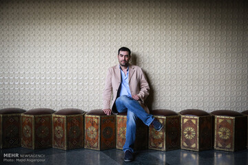 اولین عکس از شهاب حسینی در نقش شمس تبریزی پشت صحنه «مست عشق»