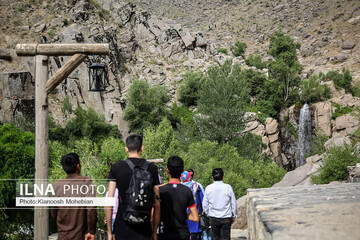 گردشگران تابستانی در گنجنامه همدان