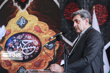 اهتزاز پرچم هزار متری «یاحسین(ع)» در آسمان تهران
