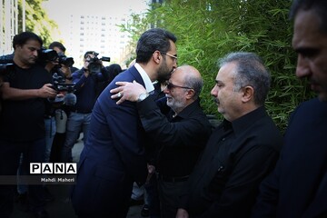 تشییع پیکر مهدی شادمانی