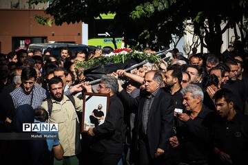 تشییع پیکر مهدی شادمانی