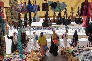 خرید زائران کشورهای خارجی از بازارهای مکه
