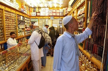 خرید زائران کشورهای خارجی از بازارهای مکه