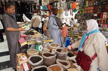خرید زائران کشورهای خارجی از بازارهای مکه