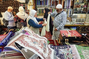 خرید زائران کشورهای خارجی از بازارهای مکه