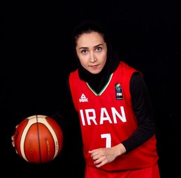 ماجرای خانمی که هم پزشک است هم کاپیتان تیم‌ملی بسکتبال ایران

