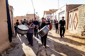 آیین نخل برداری در میبد یزد