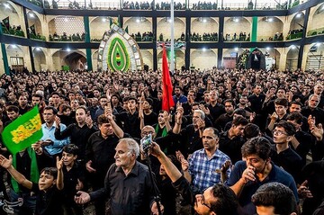 آیین نخل برداری در میبد یزد