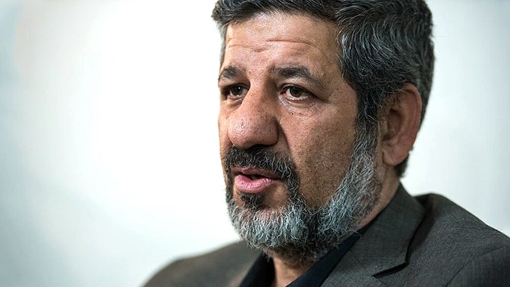 از مانور سیاسی احمدی نژاد تا پوست خربزه زیر پای رئیسی و قالیباف 