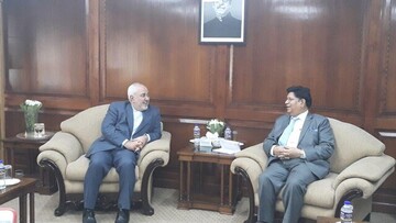 ظریف با همتای بنگلادشی خود دیدار کرد