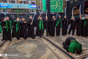 مراسم سنتی «مشق شمشیر» در قم