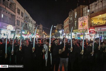 مراسم سنتی «مشق شمشیر» در قم