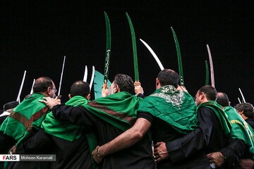 مراسم سنتی «مشق شمشیر» در قم