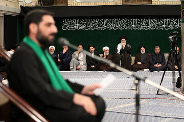 اولین شب از مراسم عزاداری حضرت سیدالشهداء(ع) در حسینیه امام خمینی(ره)