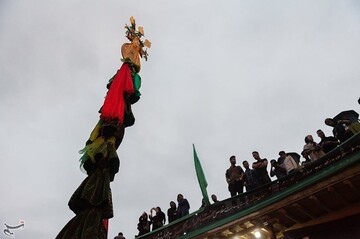 اگر امام حسین یقه مان را بگیرد و بپرسد اینها چیست که به نام من انجام می دهید...