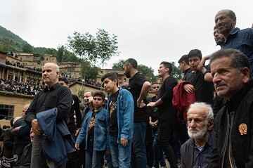 آیین علم بندان شب ششم محرم در ماسوله
