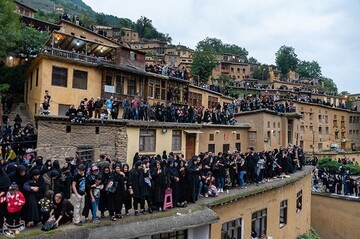 آیین علم بندان شب ششم محرم در ماسوله