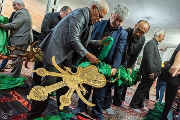 آیین علم بندان شب ششم محرم در ماسوله