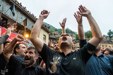 آیین علم بندان شب ششم محرم در ماسوله